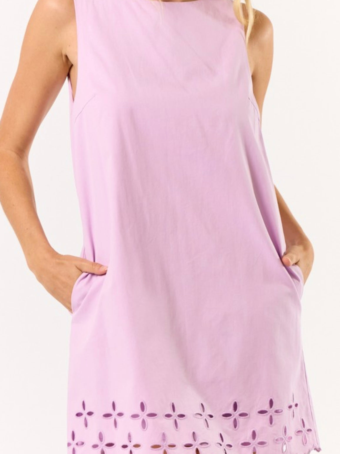 Pieranna Sleeveless Scallop Edge Mini Dress